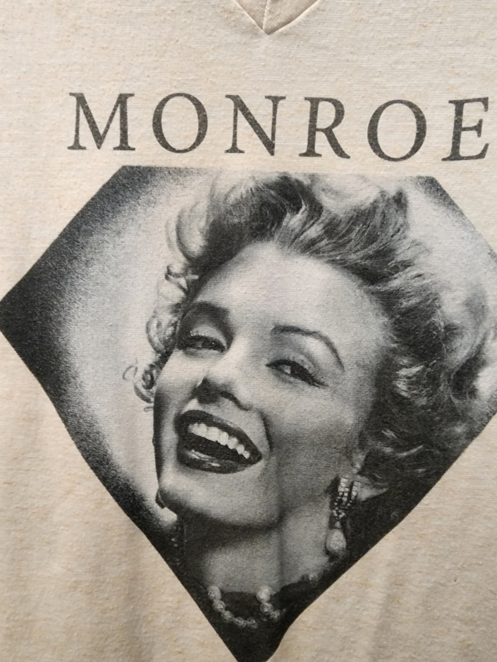 Marilyn Monroe Short Sleeve Tee in Beige with Black Graphic Women's Size Large